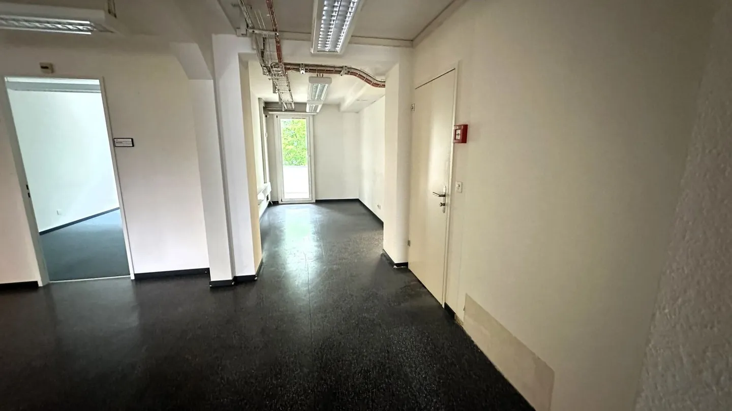 Grosszügige Bürofläche bei der Messe Basel zu vermieten - Foto 3 von 9