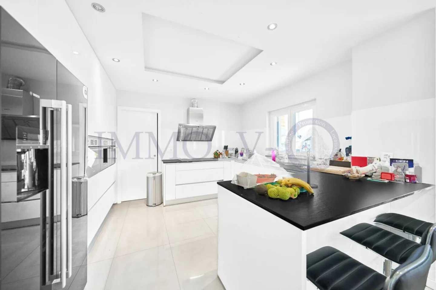 SPACIOUS HIGH-QUALITY PROPERTY IDEAL FOR FAMILIES - Photo 4 of 12