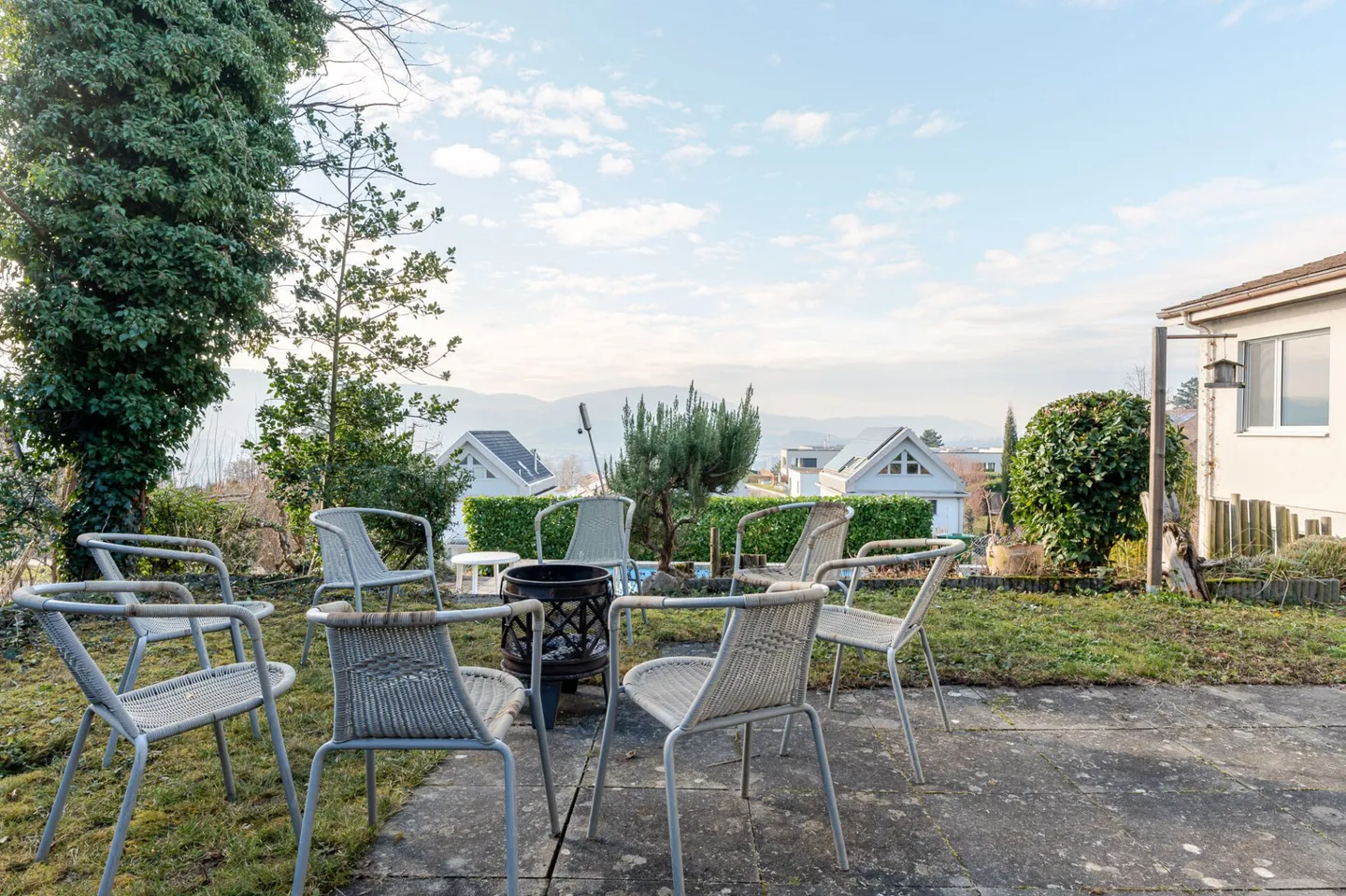 Freistehendes 6.5 Z' Einfamilienhaus mit Doppelgarage an Toplage - Foto 5 di 12