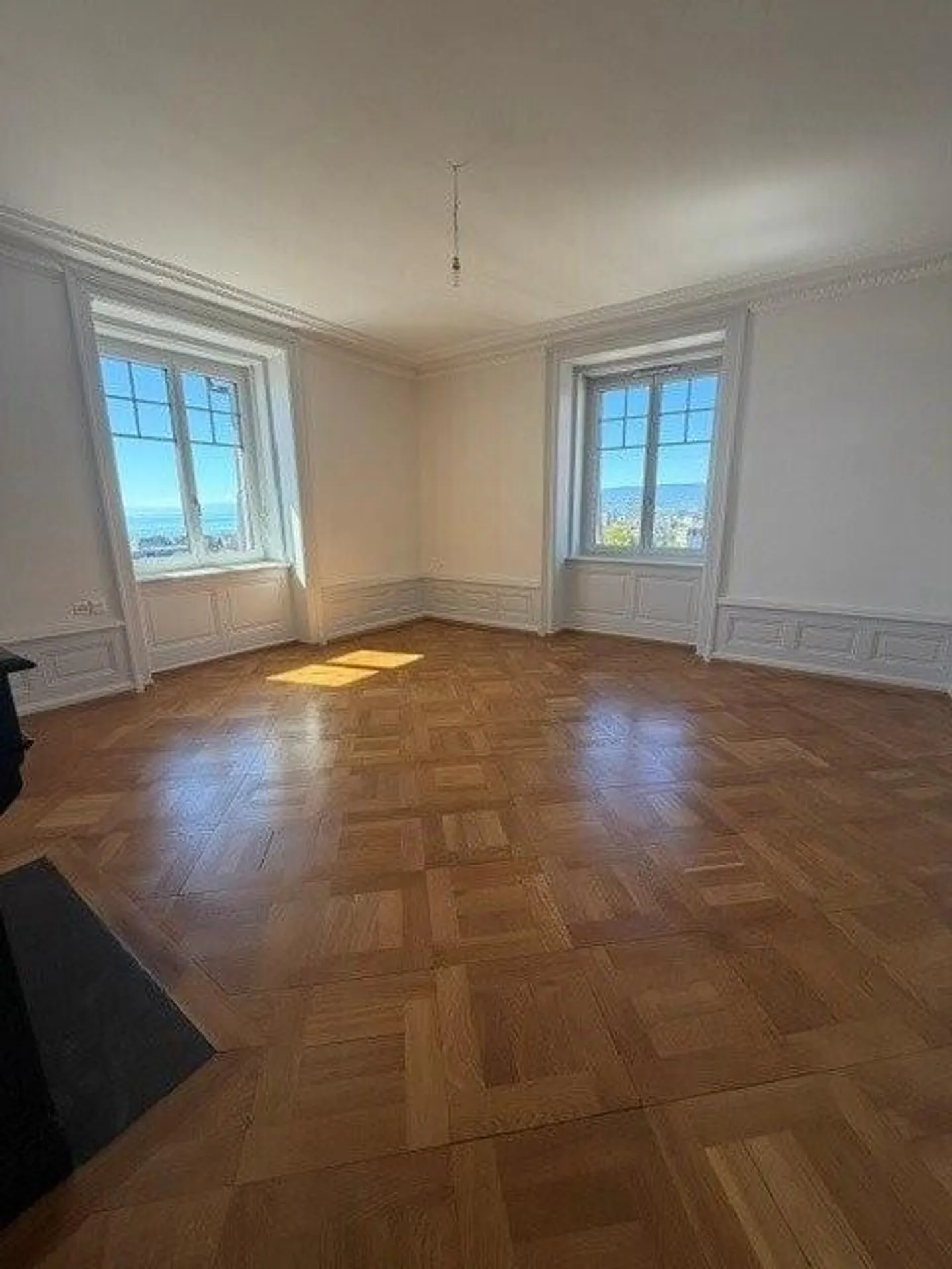 Appartement 5 pièces charmant - Photo 3 sur 12