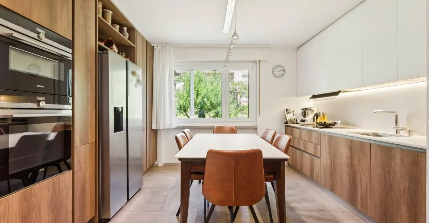 Un appartement rénové de 5.5 pièces au cœur de Villars-sur-Glâne - Photo 1 of 9