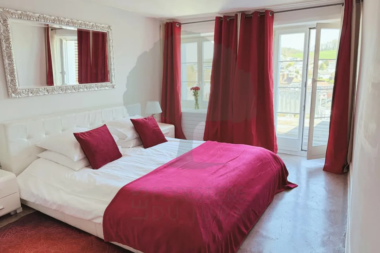 IN VENDITA - PROPRIETÀ ECCEZIONALE NEL CUORE DELL'AJOIE - Foto 8 di 13