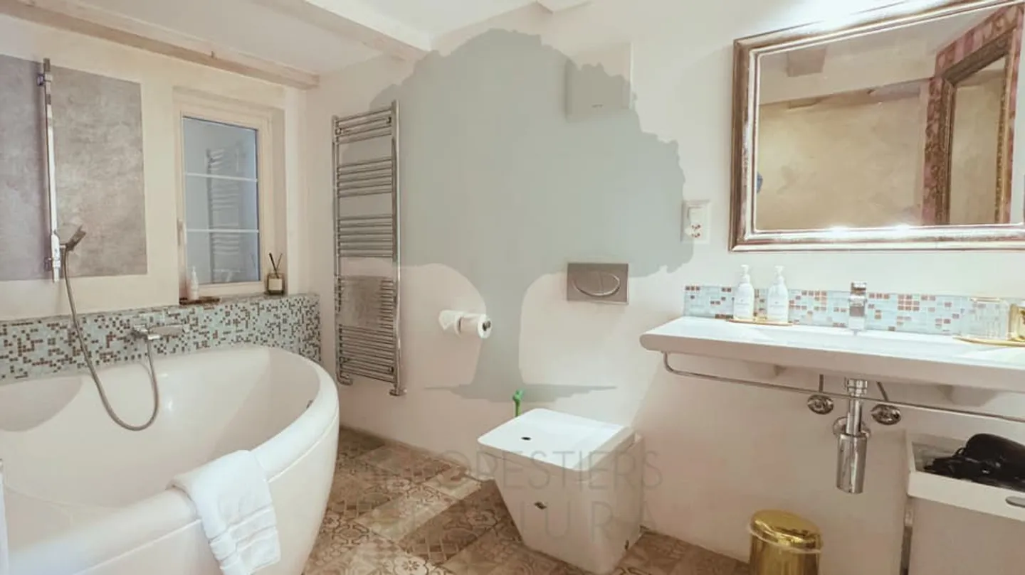 IN VENDITA - PROPRIETÀ ECCEZIONALE NEL CUORE DELL'AJOIE - Foto 9 di 13