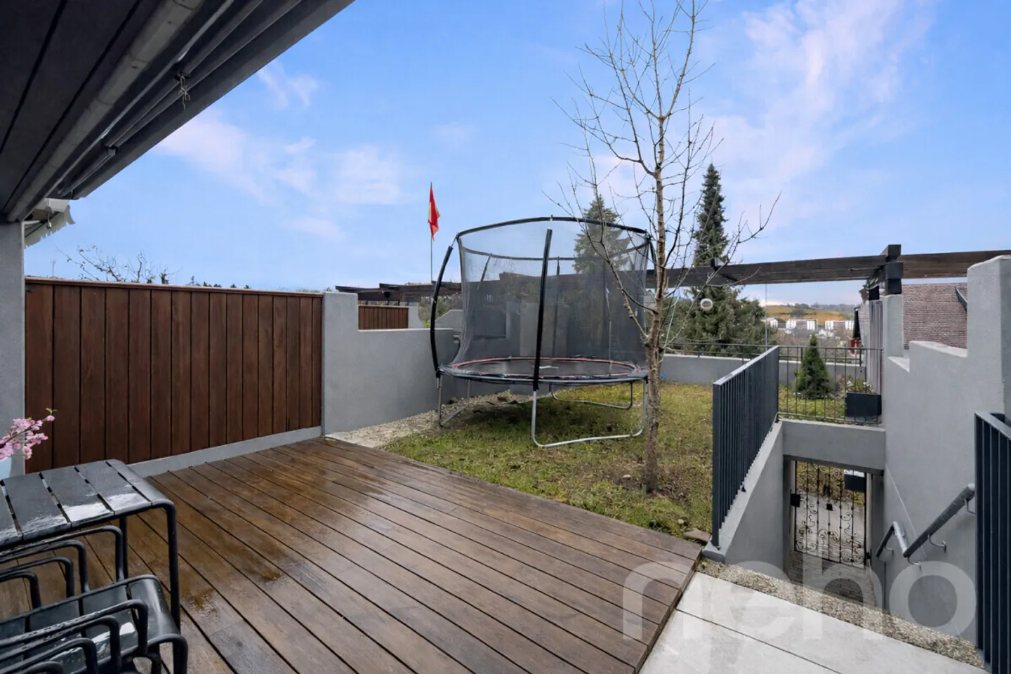 Maison de ville dans un quartier familial avec terrasse et jardin - Photo 1 sur 12