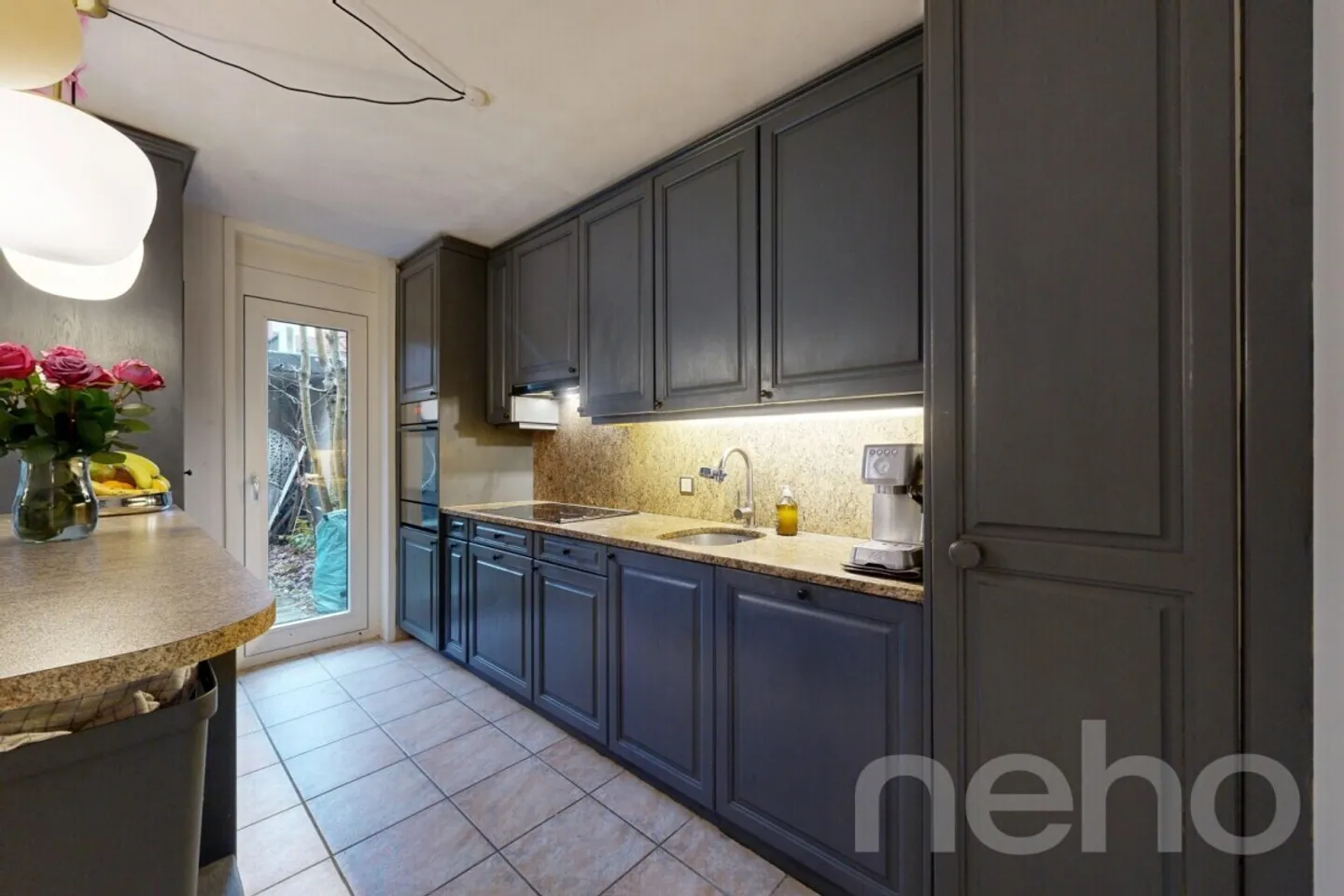 Maison de ville dans un quartier familial avec terrasse et jardin - Photo 4 sur 12