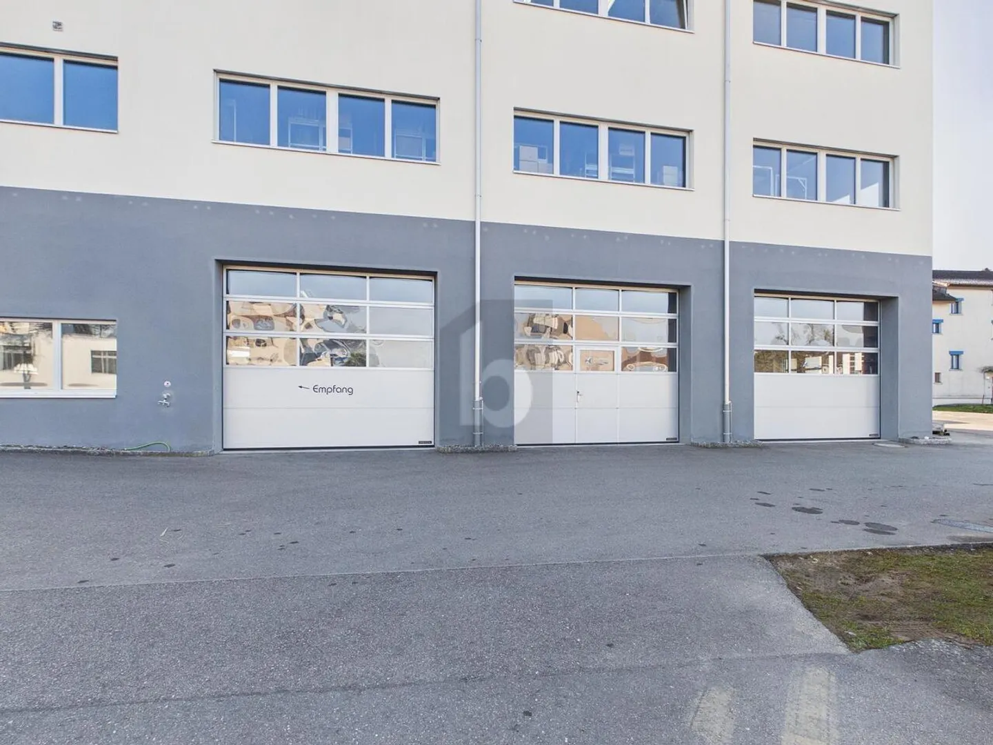 AREA SPAZIOSA IN UNA POSIZIONE CENTRALE - Foto 3 di 6