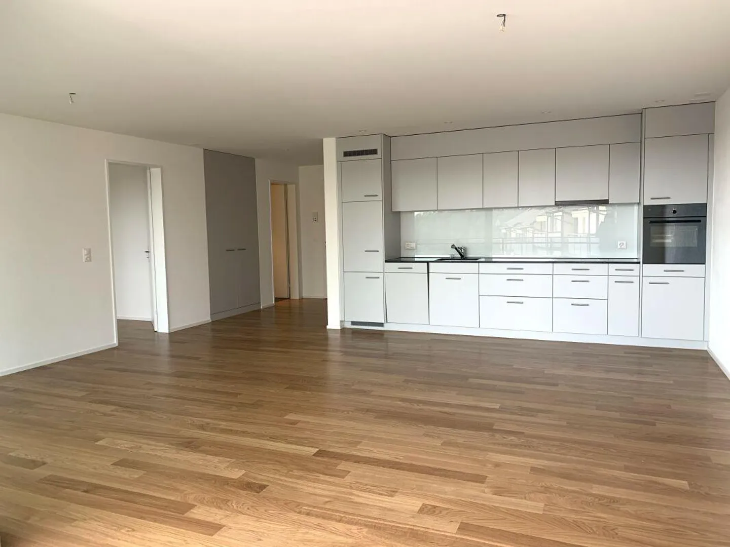 Bell'abitazione in una posizione centrale - Foto 3 di 8