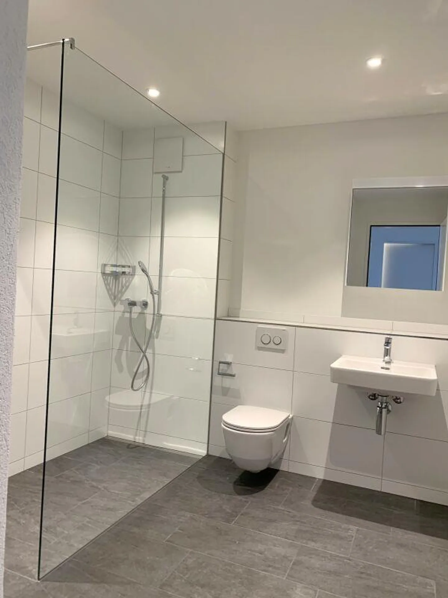 Bell'abitazione in una posizione centrale - Foto 4 di 8