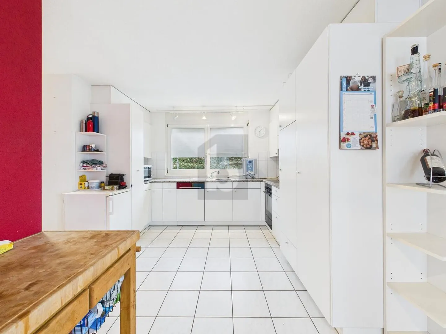 Maison familiale avec grand jardin - Photo 3 sur 6