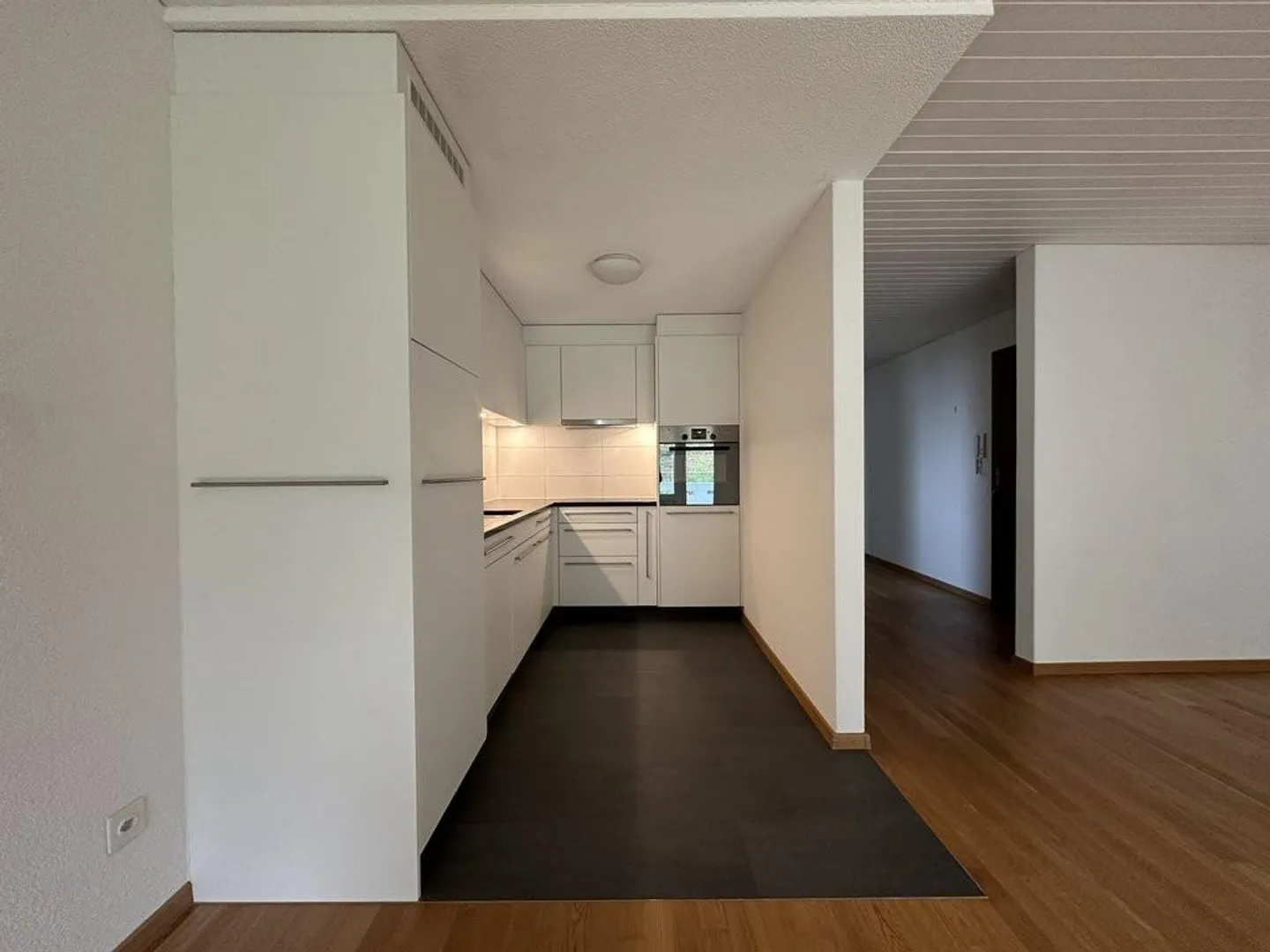 Modernes Apartment in grüner Lage - Foto 4 von 9