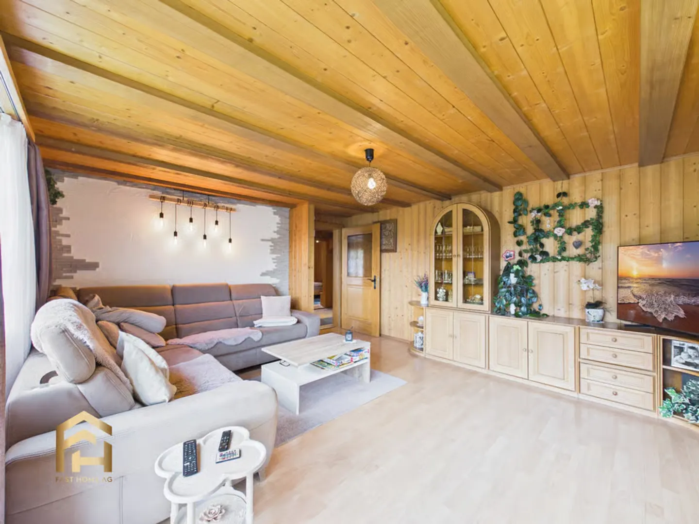 Chalet in Ernen mit Gästewohnung - Foto 3 von 13