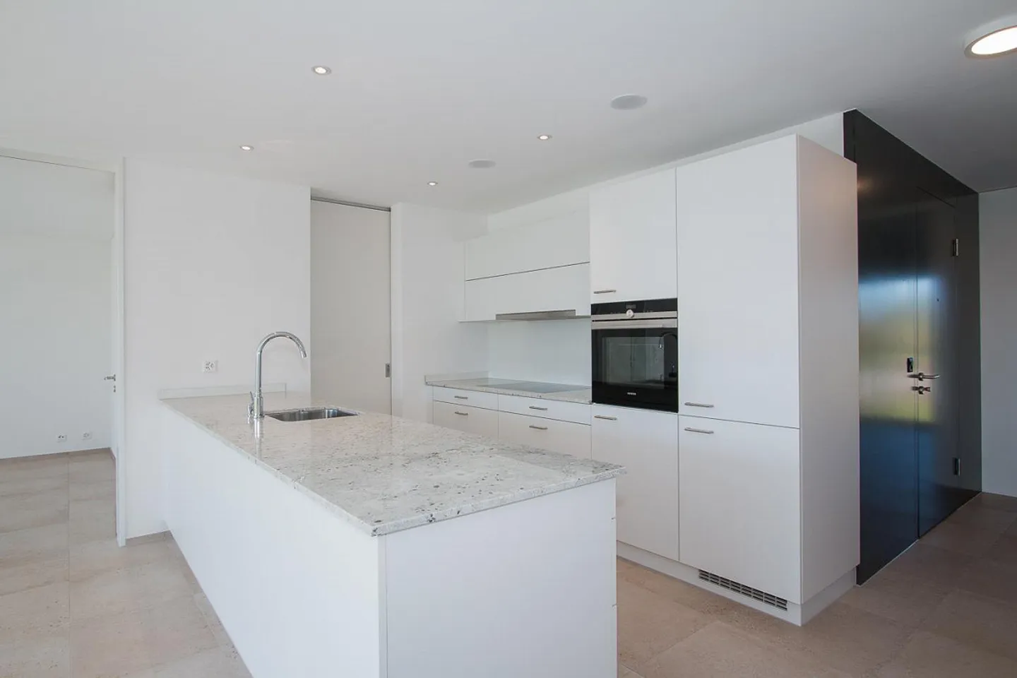 Helle 3.5-Zimmer-Wohnung im Erdgeschoss! - Foto 6 von 16