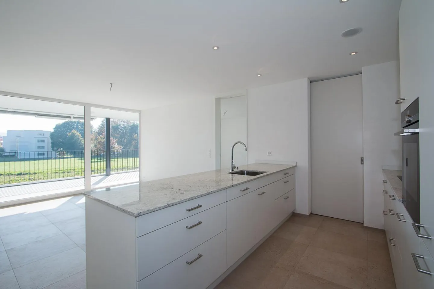 Helle 3.5-Zimmer-Wohnung im Erdgeschoss! - Foto 7 von 16