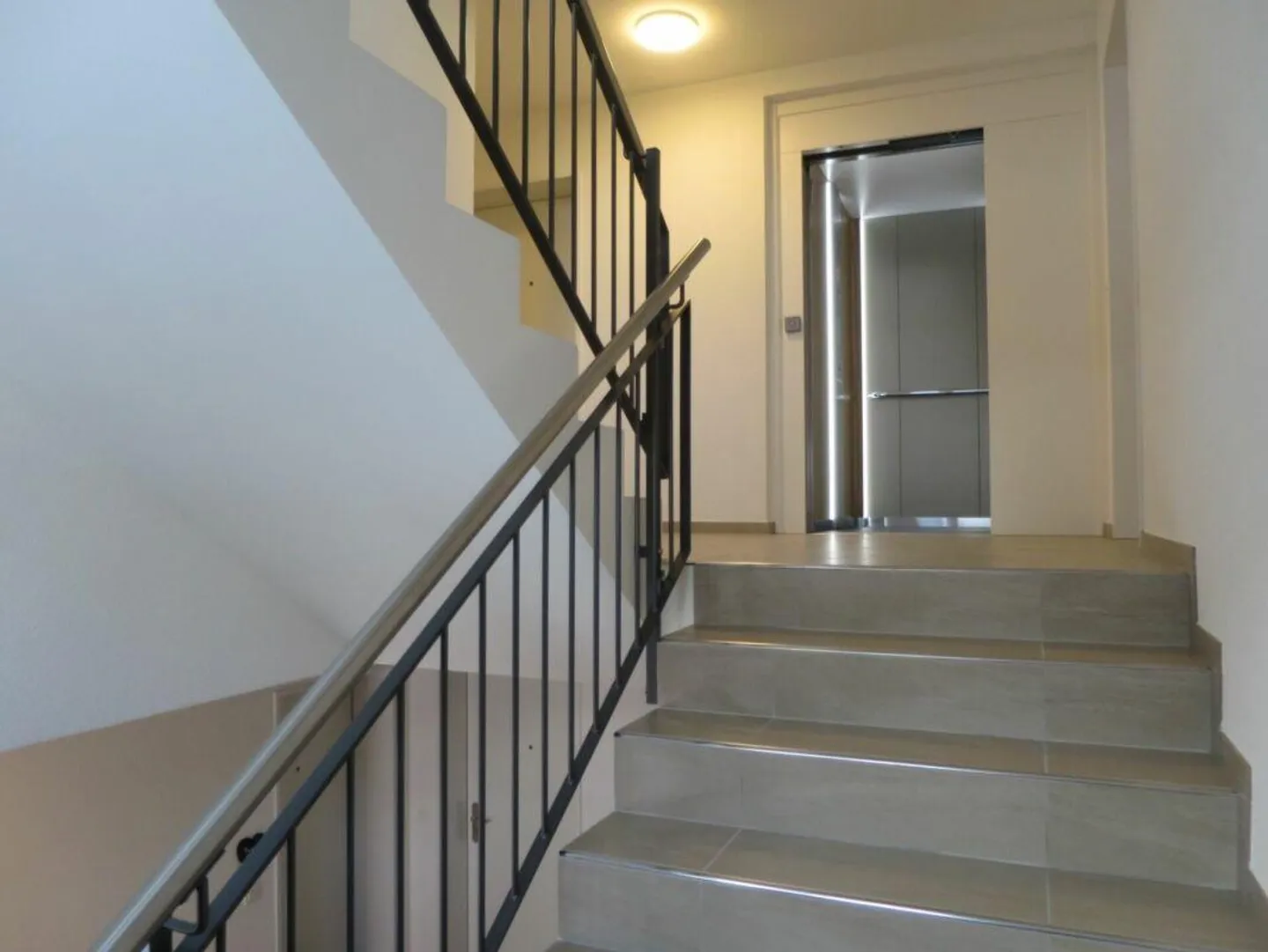 À vendre à Bleichelistr. 5 à Bühler, près de Teufen : appartement neuf de 3,5 pièces avec un agencement généreux au 1er étage. - Photo 10 sur 17