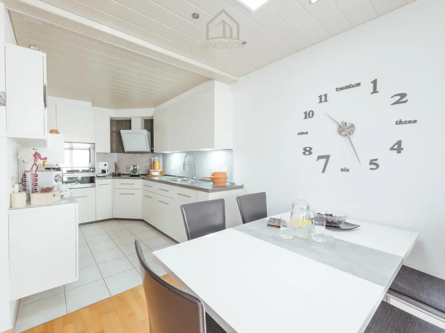 Modern 3.5-room apartment in a quiet and family-friendly location - Photo 3 of 9