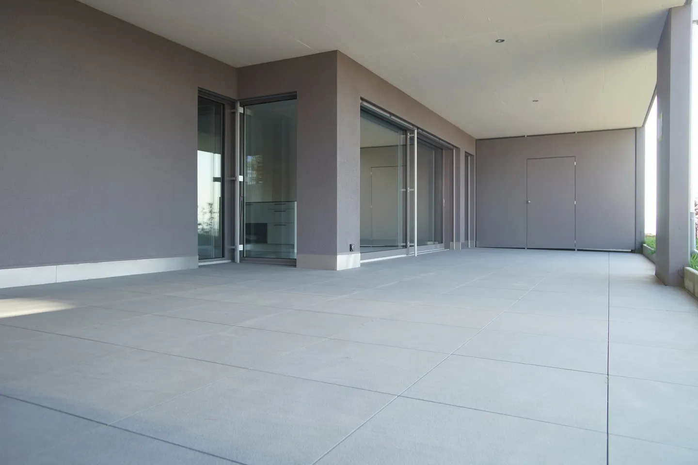 Moderno appartamento con terrazza di 4,5 stanze a Oberdorf - Foto 4 di 10