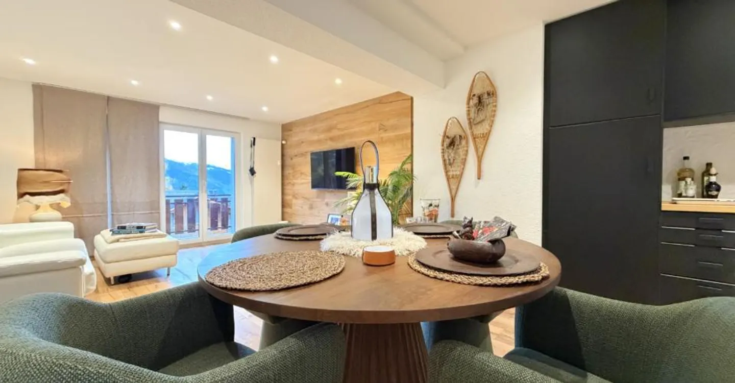 Charming Apartment - Photo 2 of 13