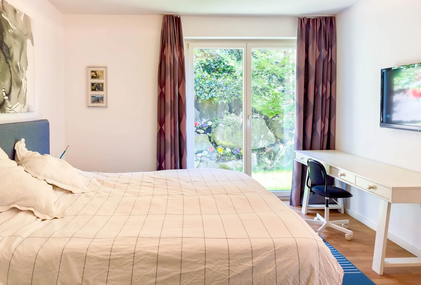 Elevated Serenity | Contemporary Lakeview Living in Oberägeri - Photo 9 of 15