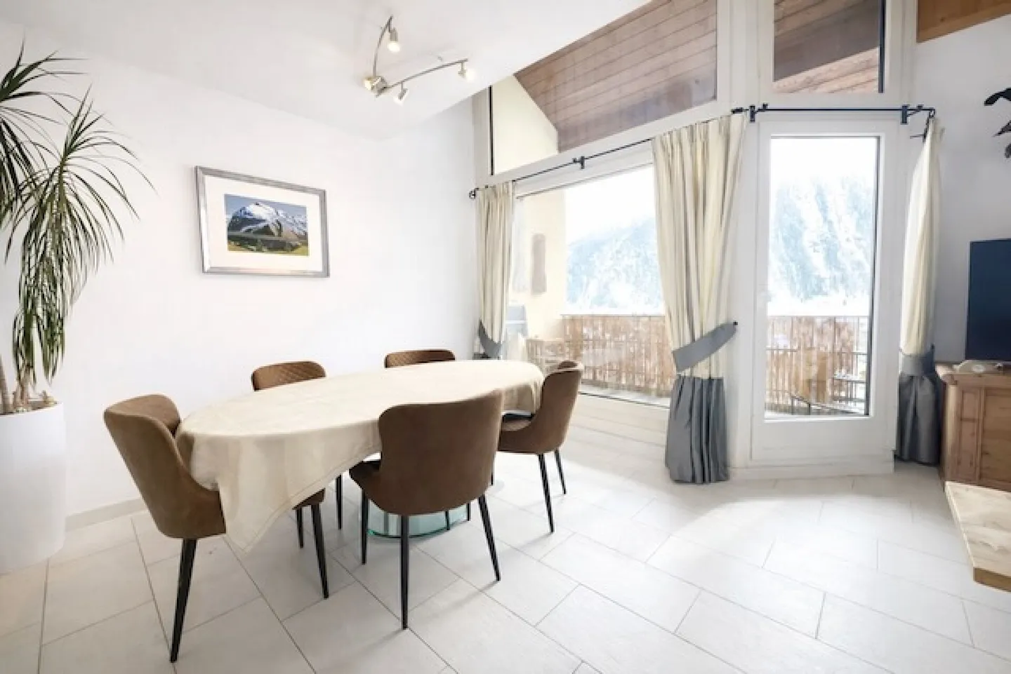 Appartement en penthouse central avec 4,5 pièces à Samedan - Photo 2 sur 18