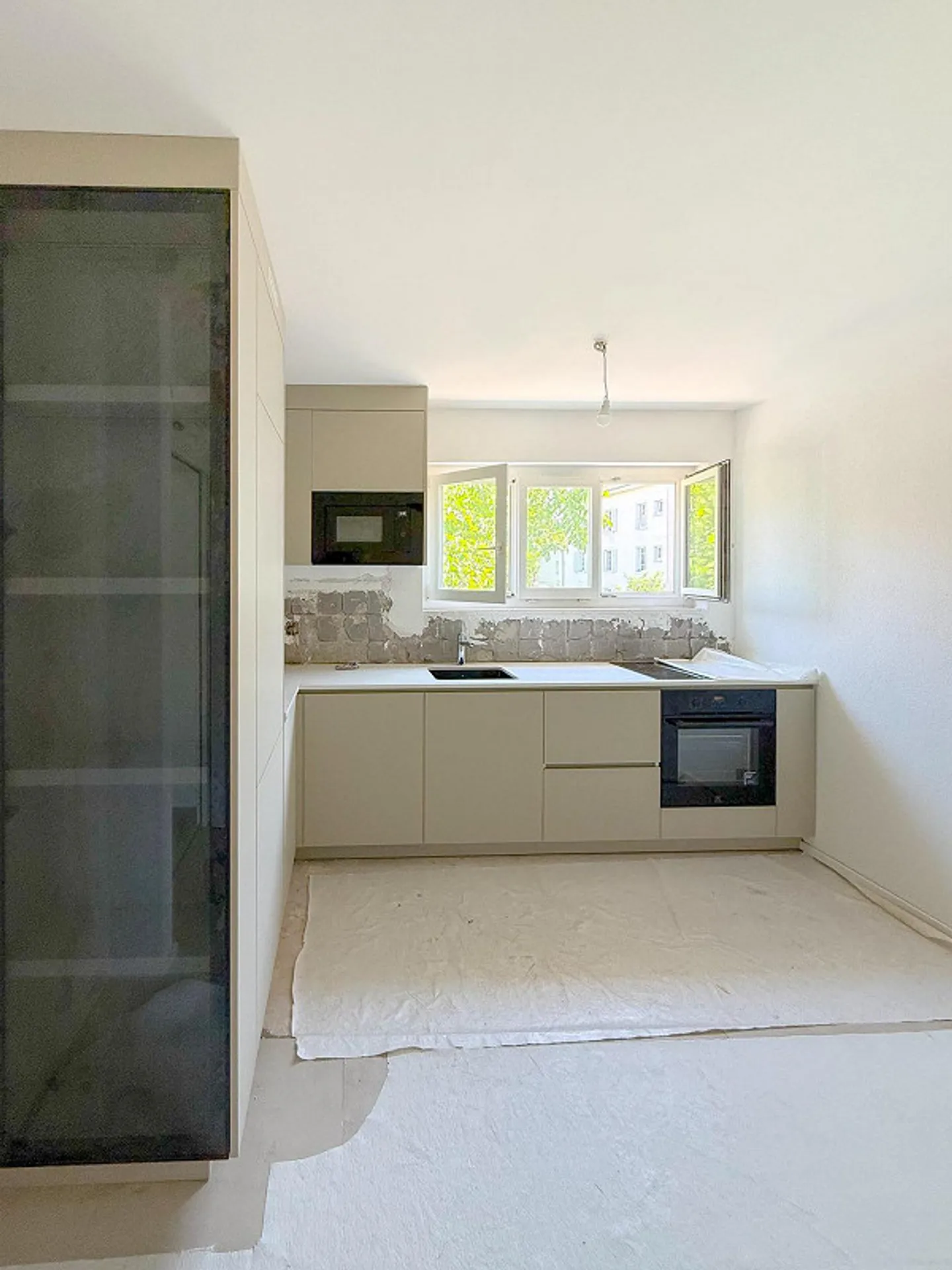Appartamento 4 locali moderno e ristrutturato di alta qualità in una zona tranquilla - Foto 1 di 8