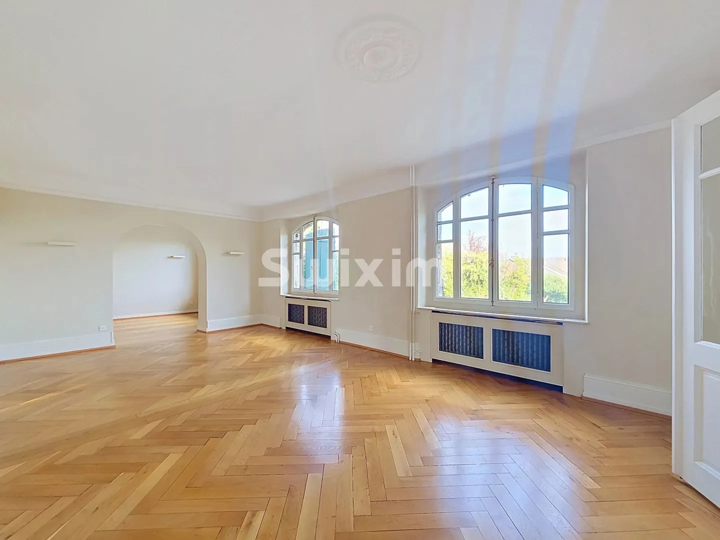 Elegantes 8-Zimmer-Haus Terre Sainte - Foto 1 von 7
