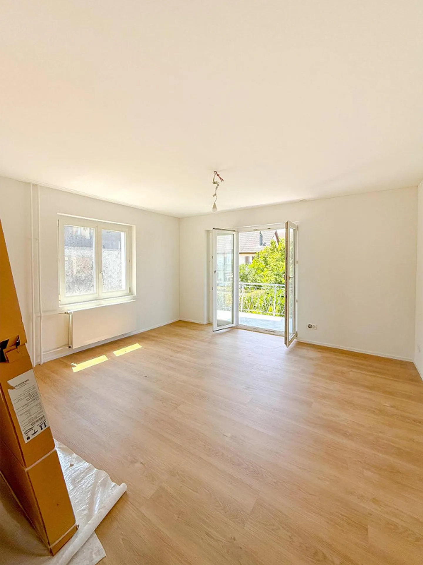 Appartamento 4 locali moderno e ristrutturato di alta qualità in una zona tranquilla - Foto 5 di 8