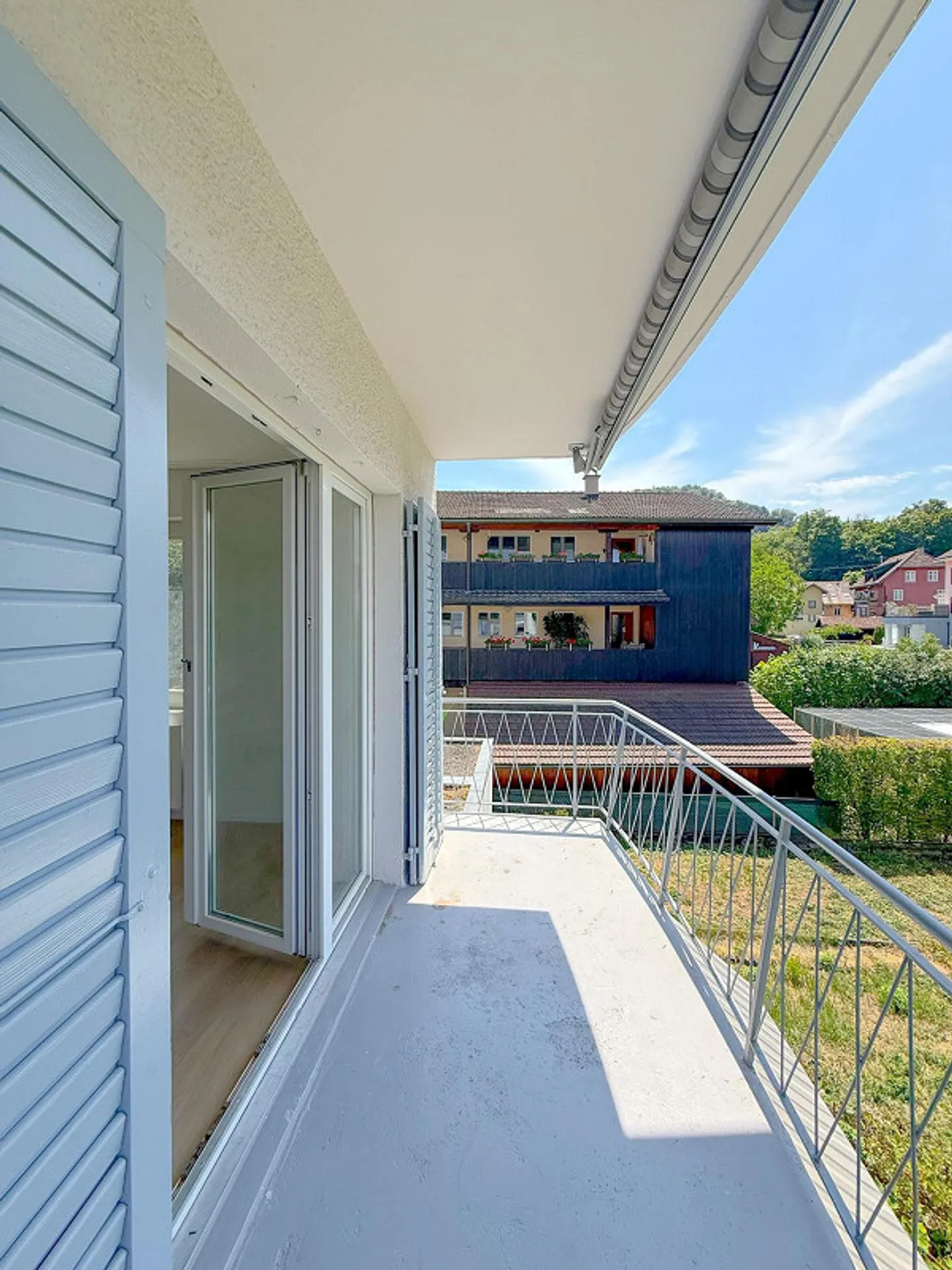 Appartamento 4 locali moderno e ristrutturato di alta qualità in una zona tranquilla - Foto 8 di 8
