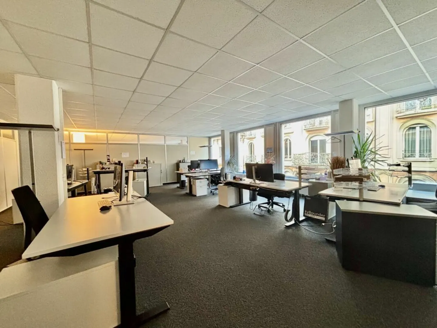 Büroflächen in Bel-Air von 350m2 bis 1800m2 - Foto 7 von 10