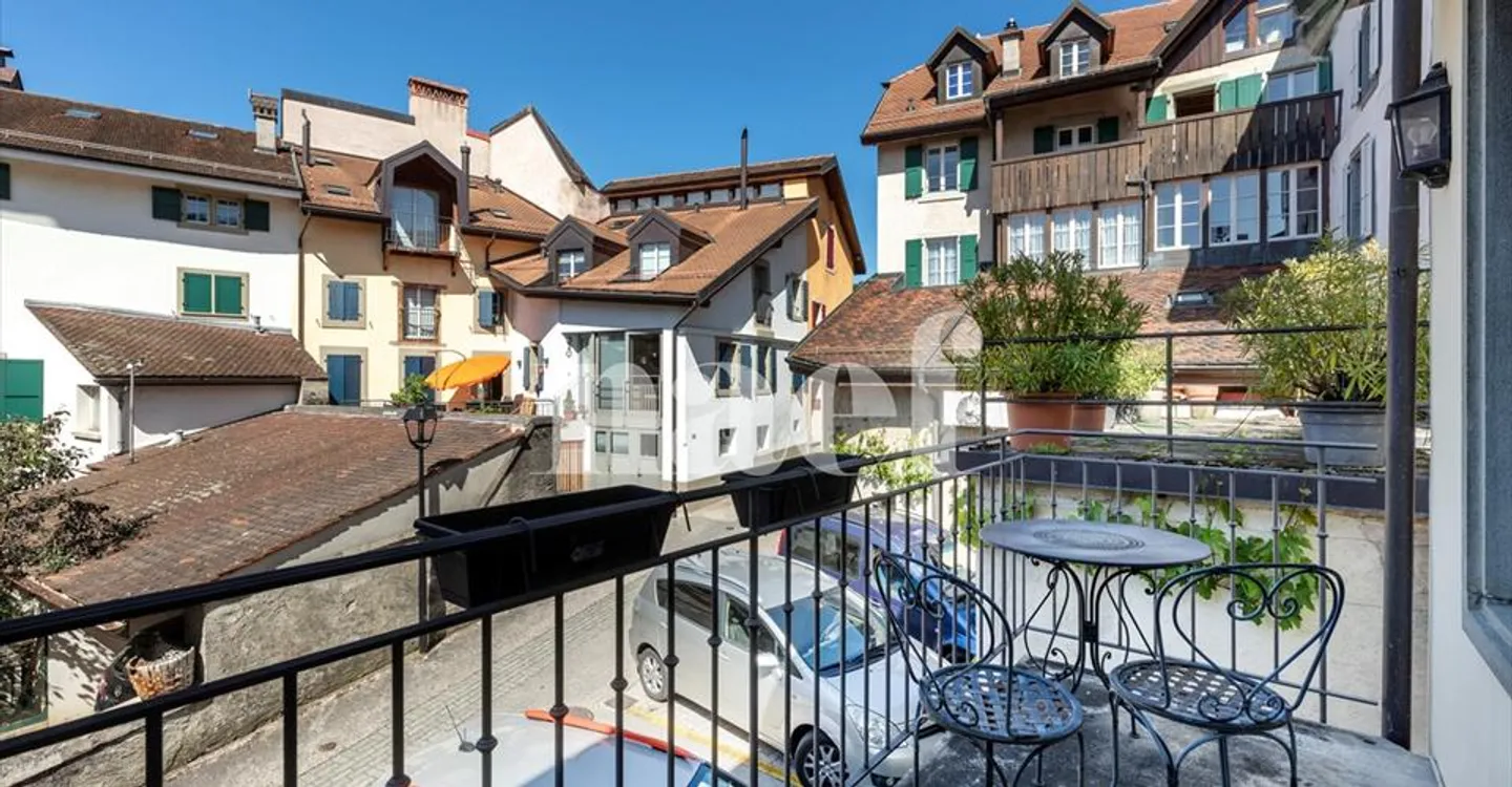 Charmantes Dorfhaus mit 3,5-Zimmer-Wohnung und Parkplatz zu verkaufen in Rivaz - Foto 2 von 13
