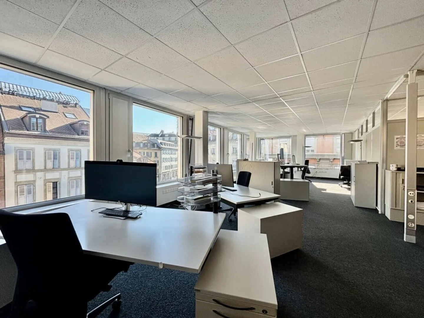 Büroflächen in Bel-Air von 350m2 bis 1800m2 - Foto 2 von 10