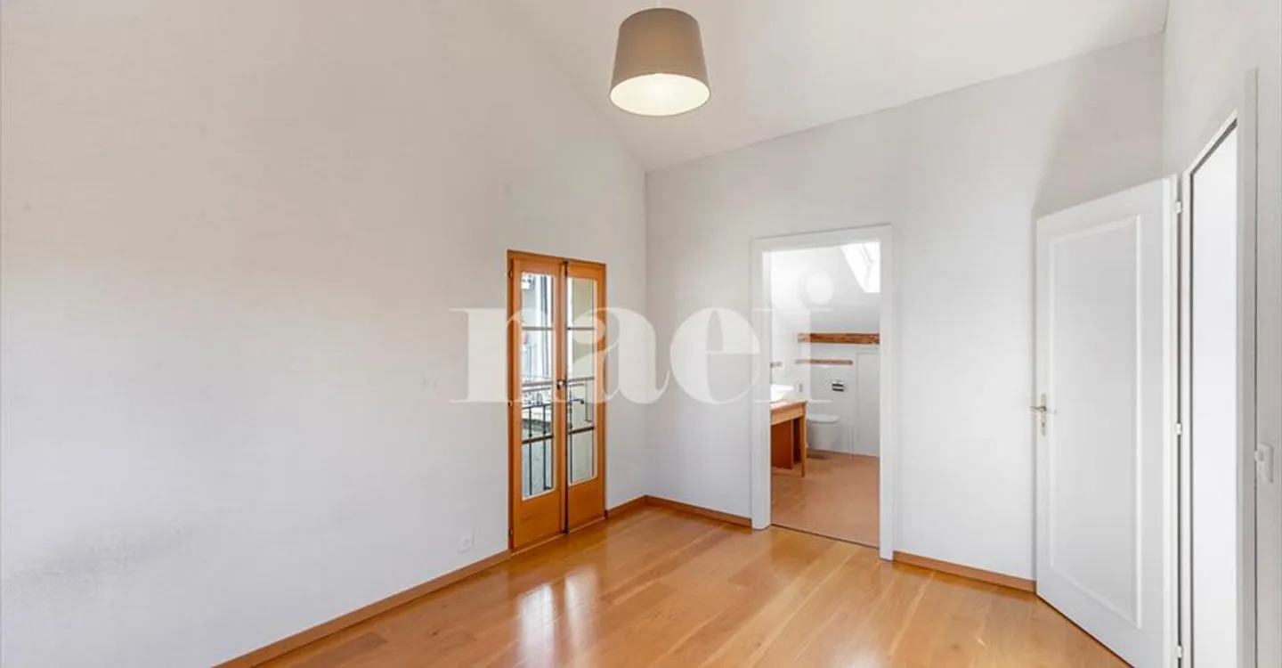 Charmantes Dorfhaus mit 3,5-Zimmer-Wohnung und Parkplatz zu verkaufen in Rivaz - Foto 10 von 13
