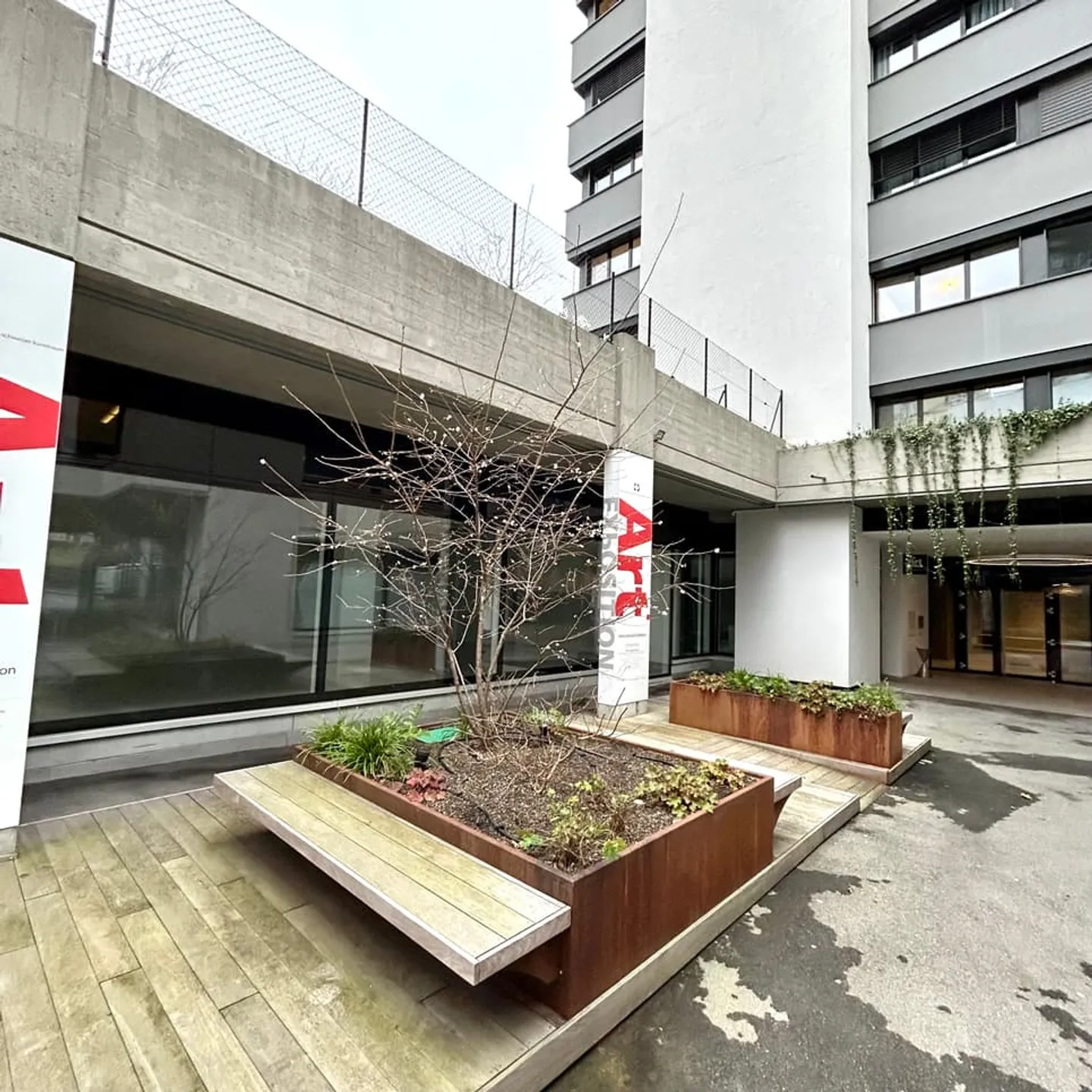 Espace Commercial en Ville - Photo 2 sur 13