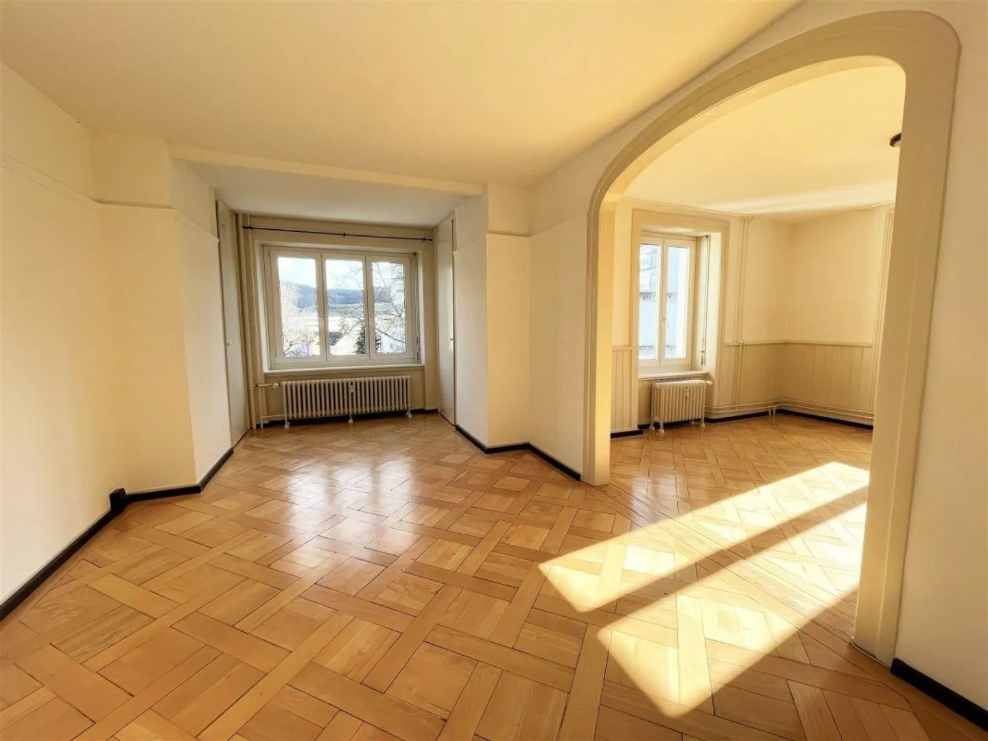 Charmante 4.5-Zimmer Altbauwohnung im Zentrum von Neuhausen - Foto 1 von 13