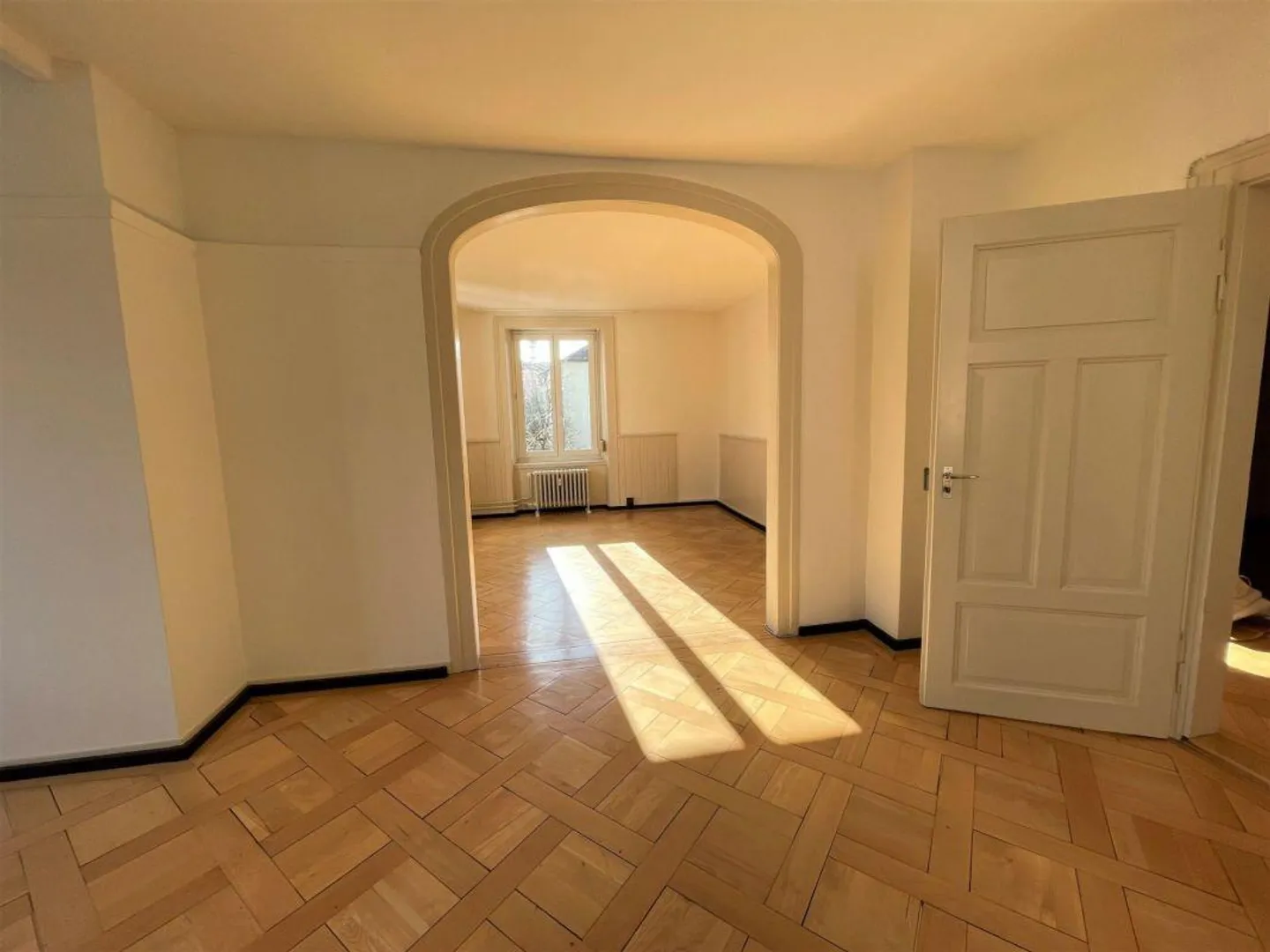 Charmante 4.5-Zimmer Altbauwohnung im Zentrum von Neuhausen - Foto 2 von 13