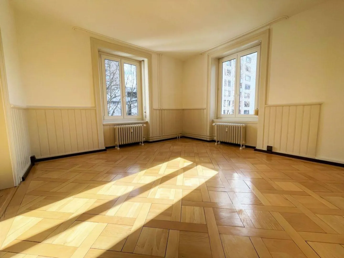 Charmante 4.5-Zimmer Altbauwohnung im Zentrum von Neuhausen - Foto 3 von 13