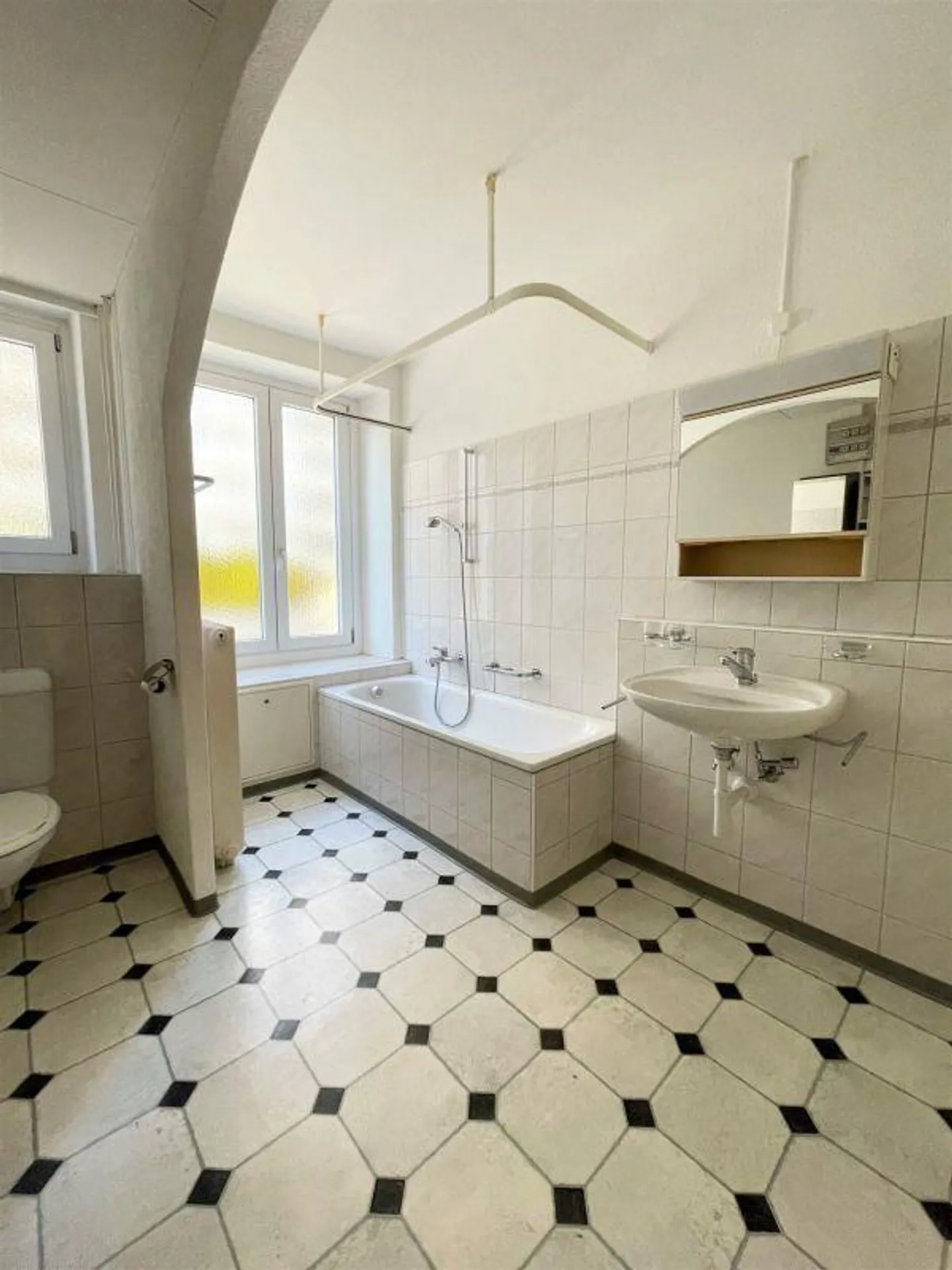 Charmante 4.5-Zimmer Altbauwohnung im Zentrum von Neuhausen - Foto 10 von 13