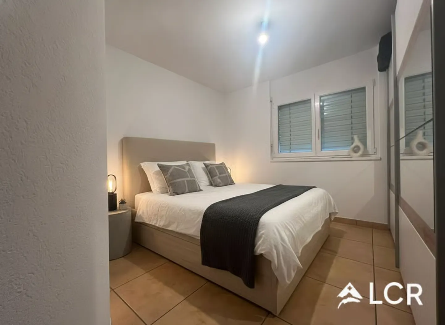 Schönes Einfamilienhaus mit 5,5 Zimmern in Aproz / 4 Schlafzimmer / 1 Büro / großer privater Garten - Foto 5 von 13