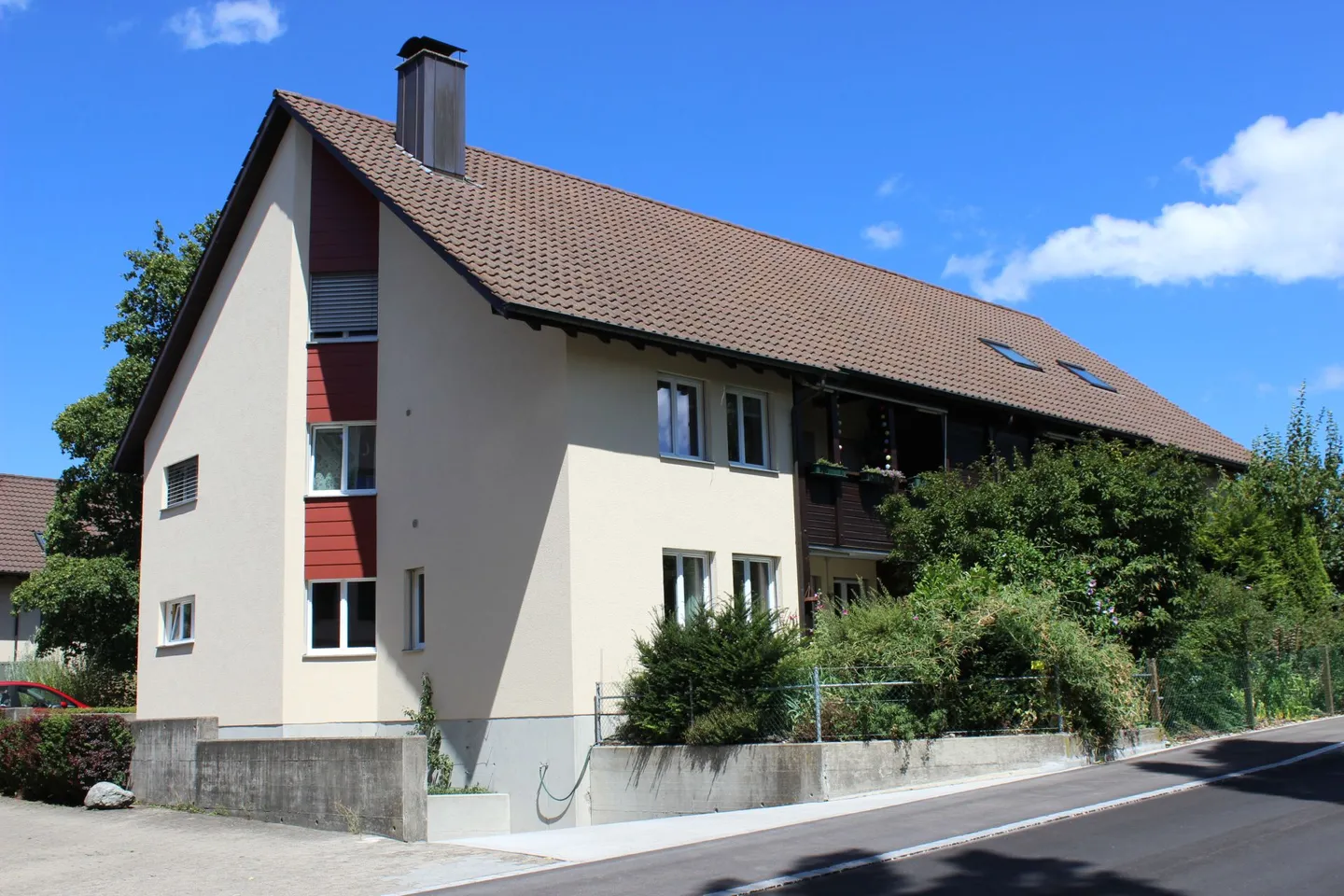 Modern 2.5-room attic apartment - Photo 2 of 10