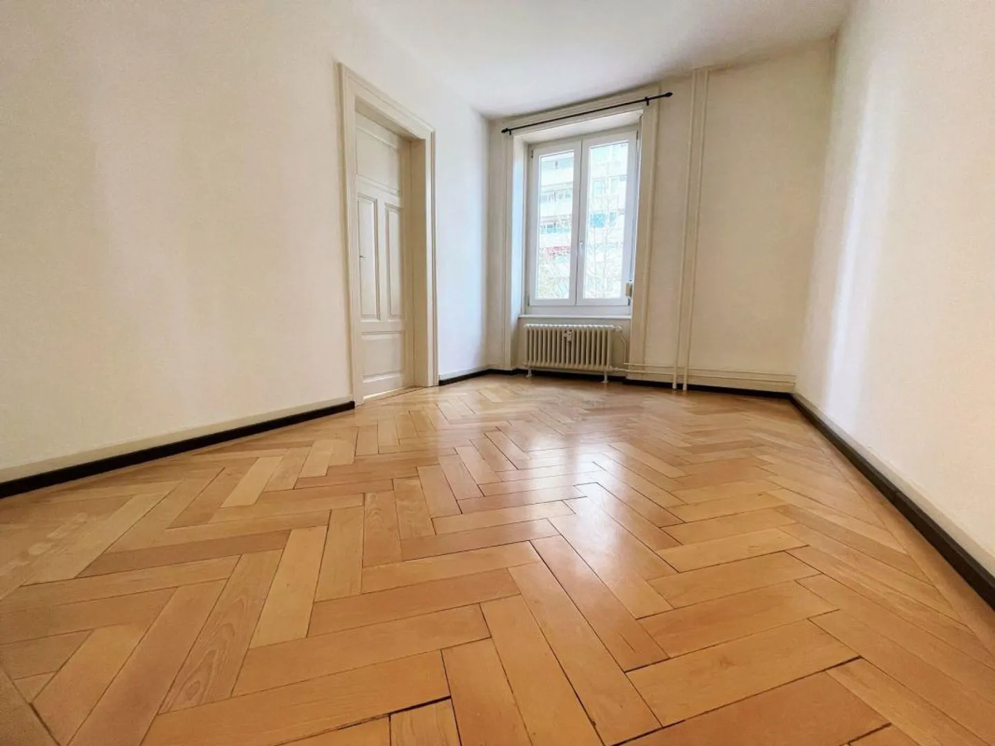 Charmante 4.5-Zimmer Altbauwohnung im Zentrum von Neuhausen - Foto 7 von 13