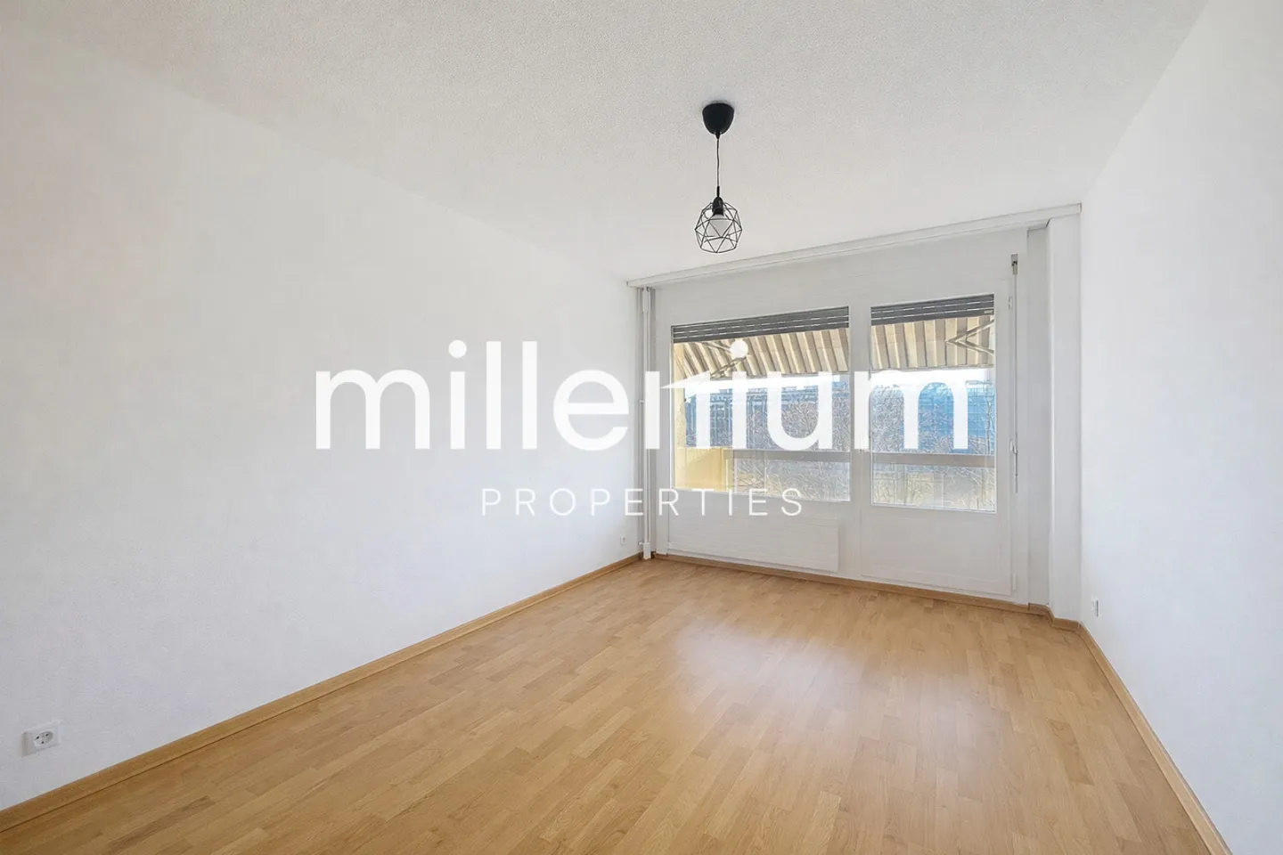 Large bright apartment in the United Nations district - Photo 5 of 8