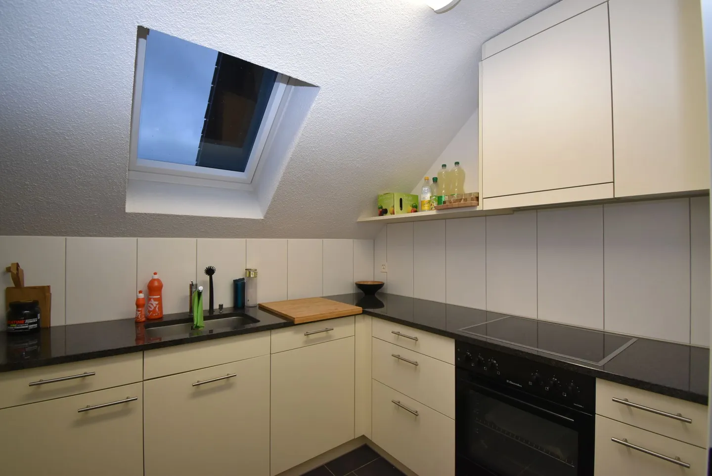 Modern 2.5-room attic apartment - Photo 3 of 10