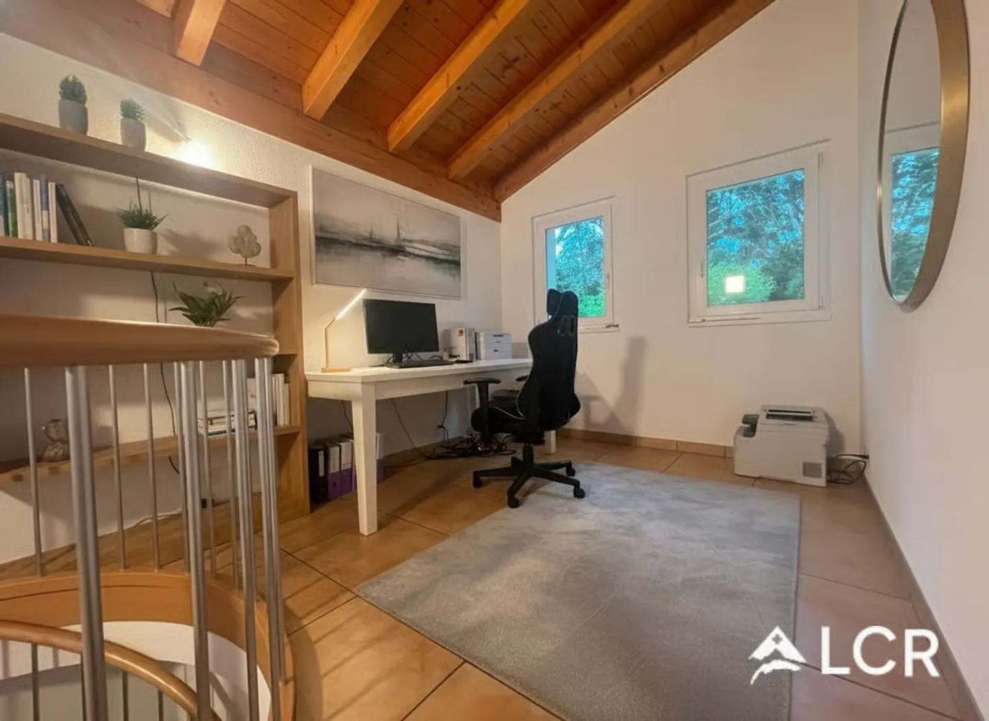 Schönes Einfamilienhaus mit 5,5 Zimmern in Aproz / 4 Schlafzimmer / 1 Büro / großer privater Garten - Foto 8 von 13