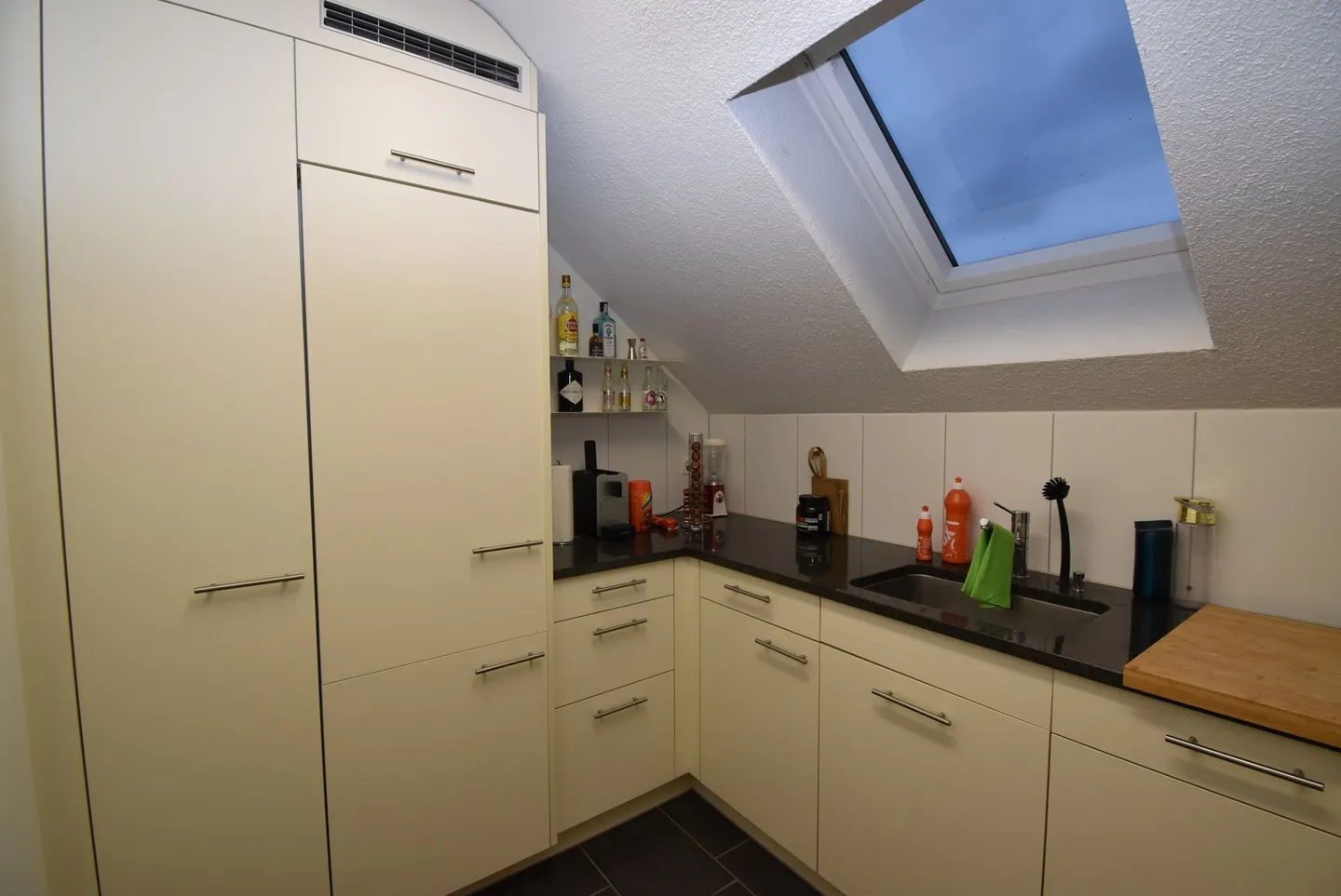 Modern 2.5-room attic apartment - Photo 4 of 10