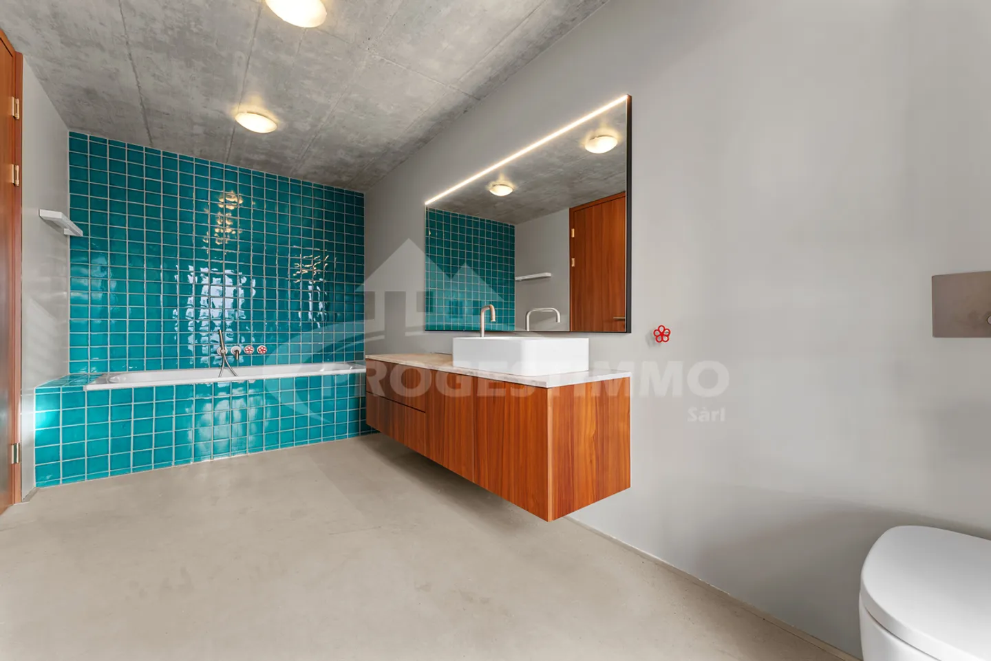 HELLUND MODERN - UNMATCHED VIEW - Photo 17 of 17