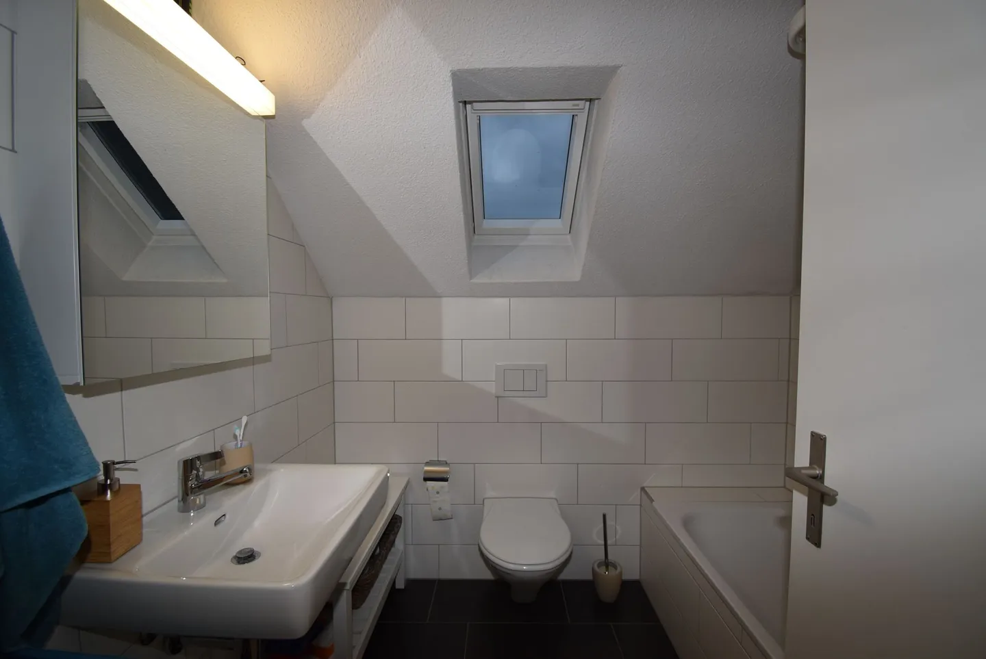 Modern 2.5-room attic apartment - Photo 7 of 10