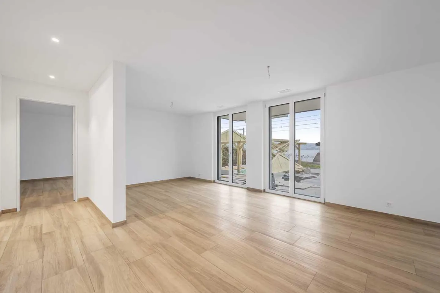 Neubau mit atemberaubender Seesicht - Foto 3 von 8