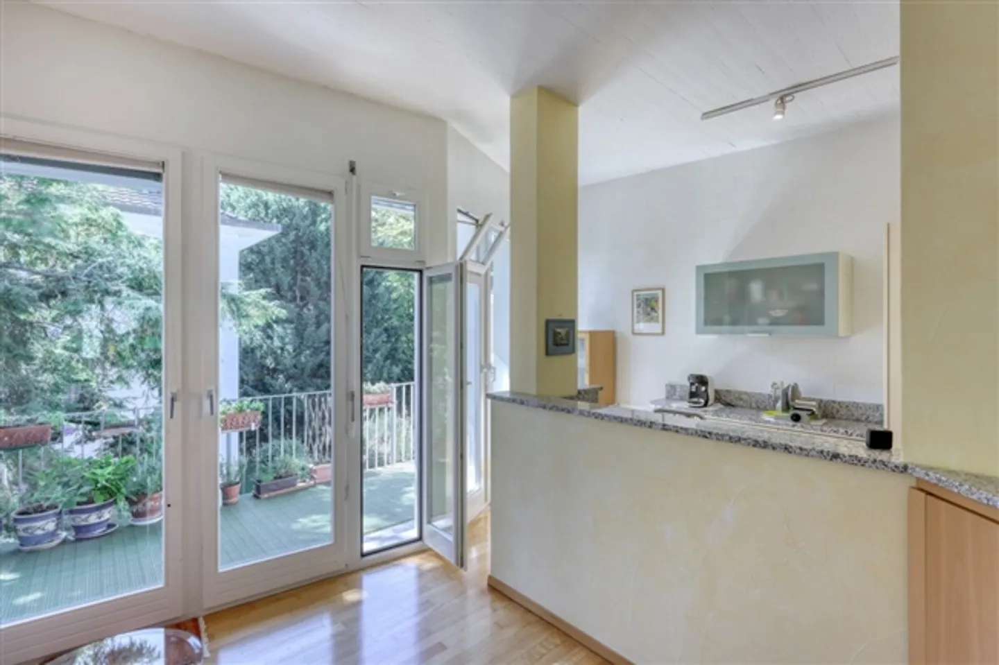 Central, beautiful 3.5-room penthouse apartment with architect flair - Photo 6 of 11