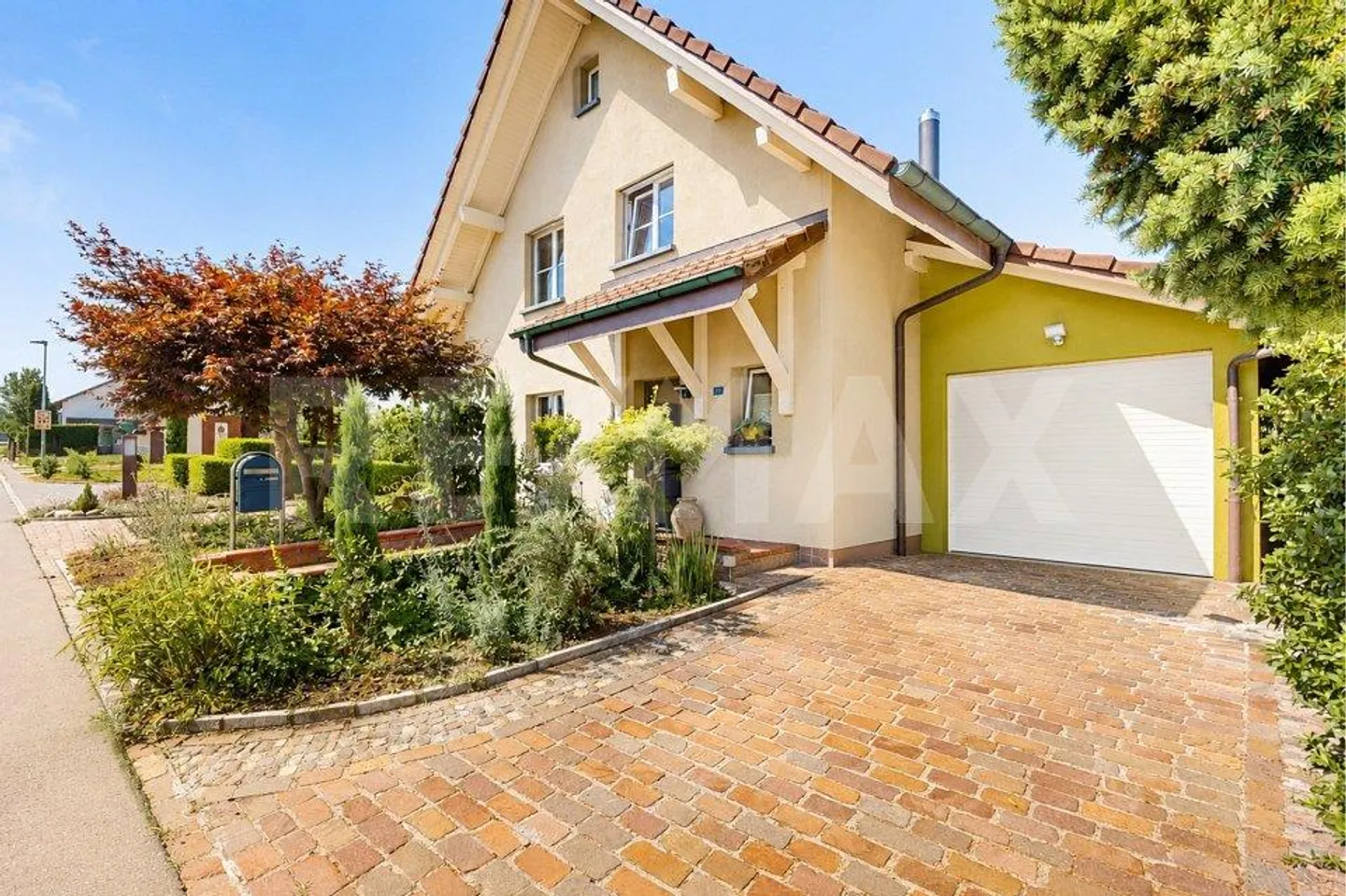 A Home Like Out of a Picture Book – Artistic Residential Idyl with Ve... - Photo 1 of 13