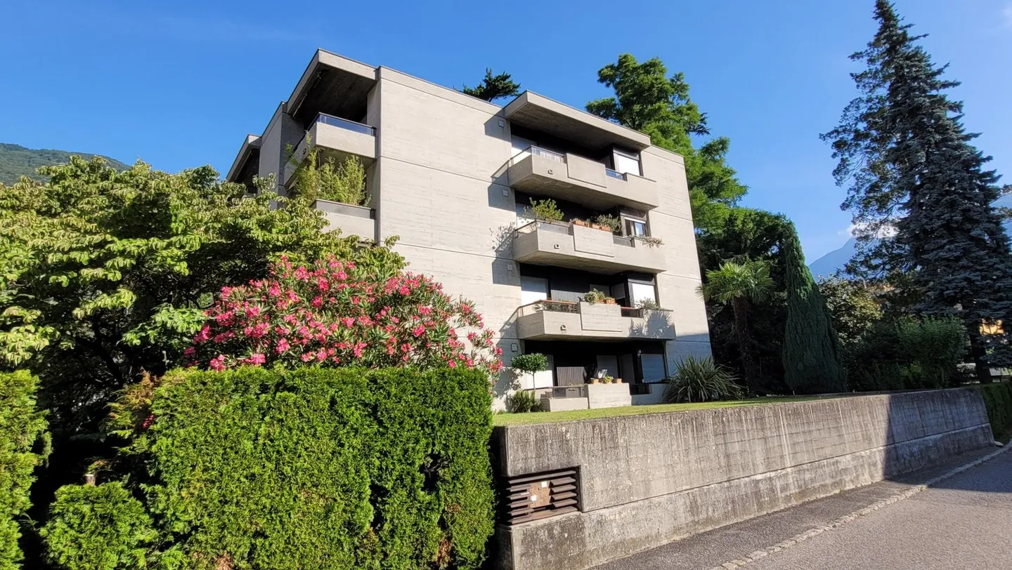 3.5 Room Apartment - Photo 2 of 12