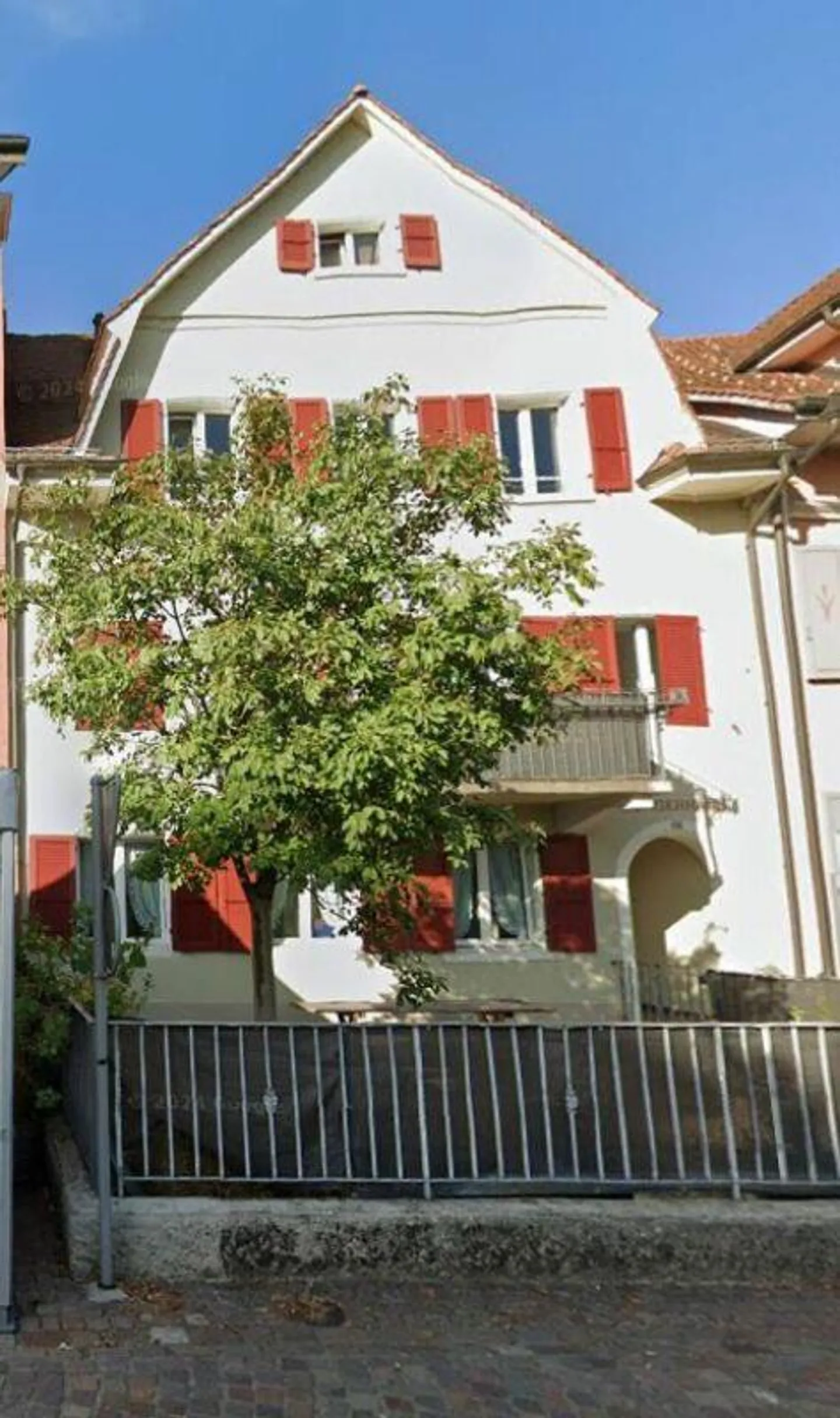 Living in the Community House 3.5-room apartment with balcony on the 1st floor - Photo 1 of 8